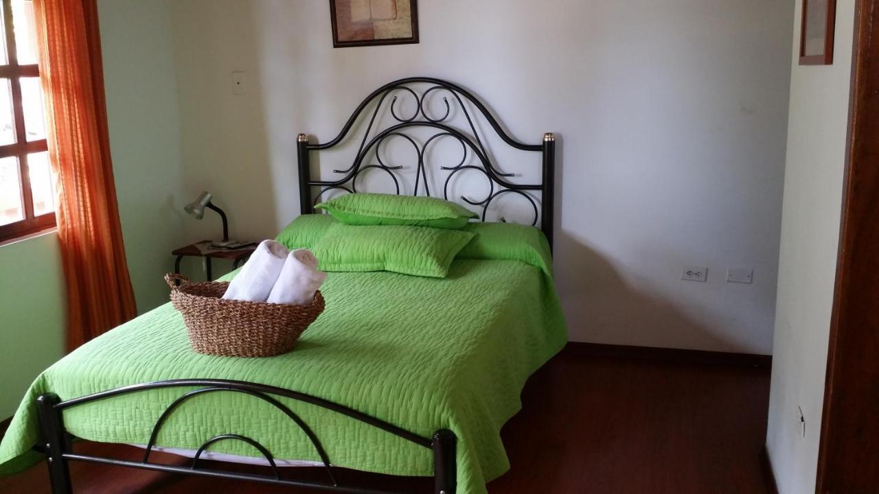 Hosteria San Carlos Табабела Номер фото